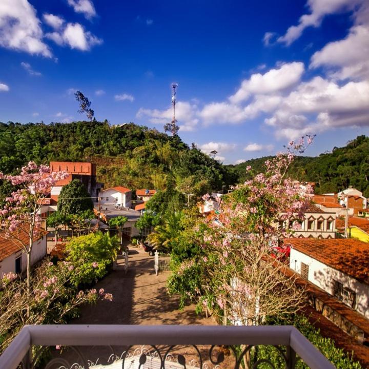 Hotel Montenegro Guaramiranga Exterior photo
