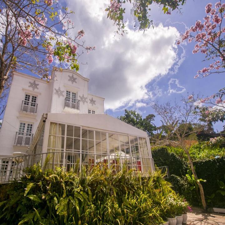 Hotel Montenegro Guaramiranga Exterior photo